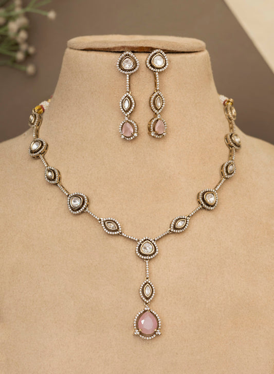 Abhiti Necklace Set