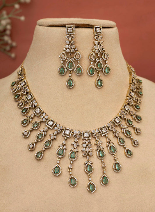 Shaina Necklace Set
