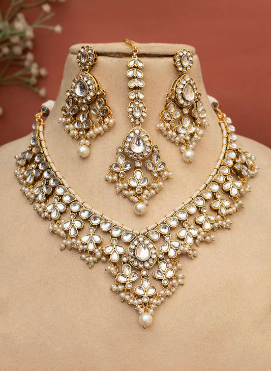 Ilakshi Necklace Set