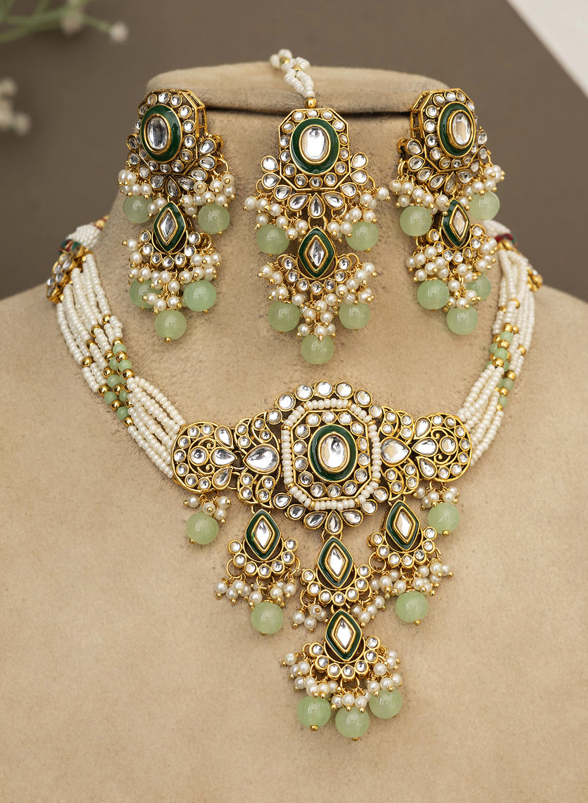 Dhairya necklace set