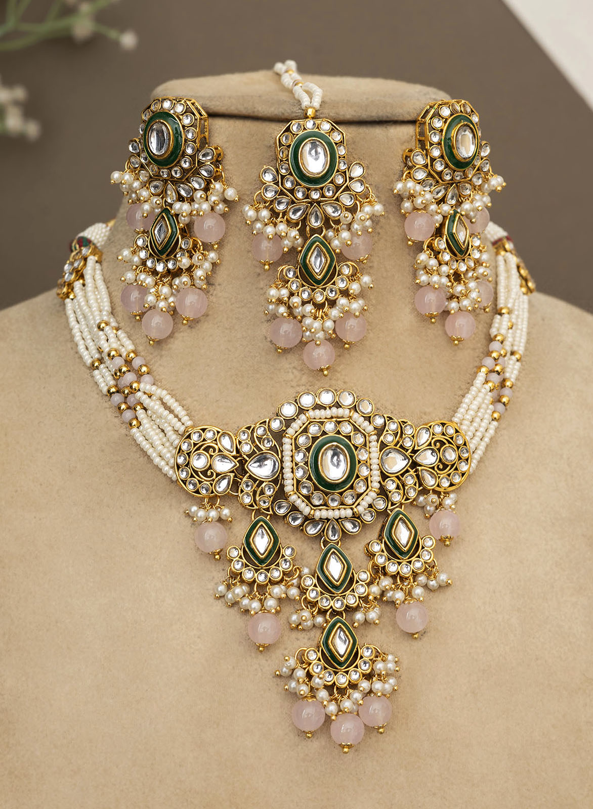 Dhairya necklace set