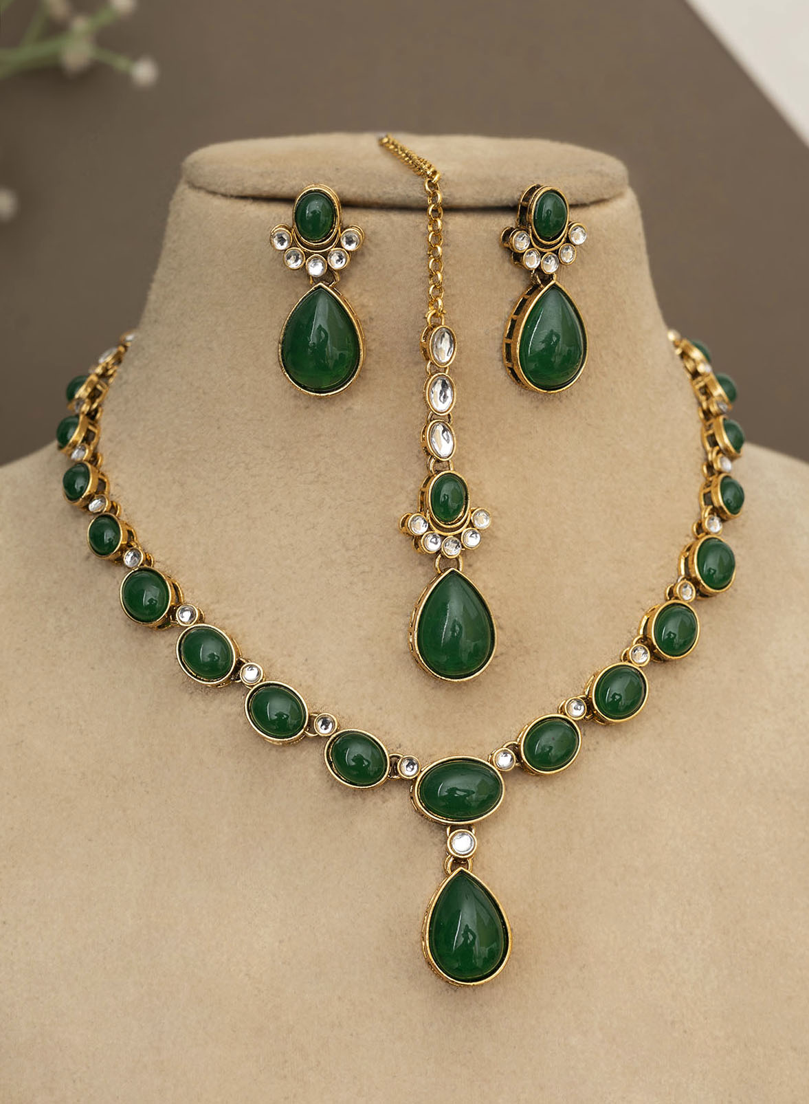 Badrika necklace set