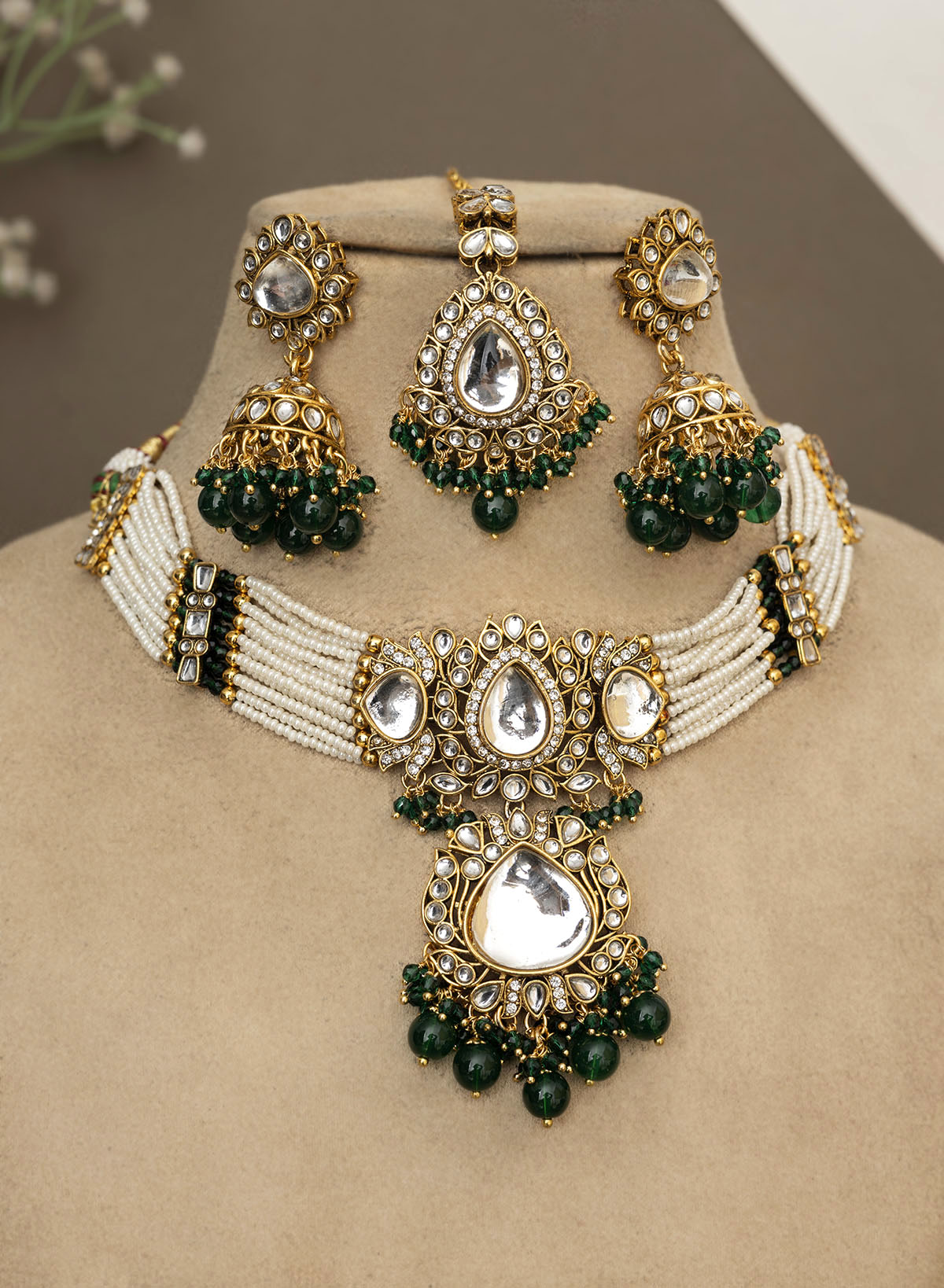 Keerti necklace set