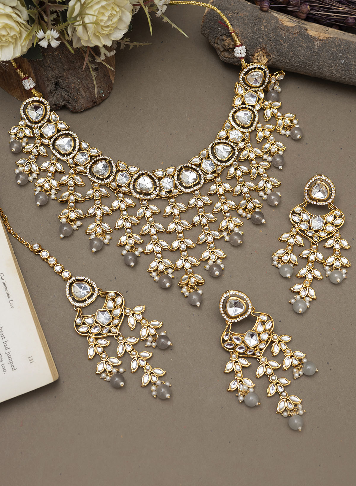 Amulya necklace set