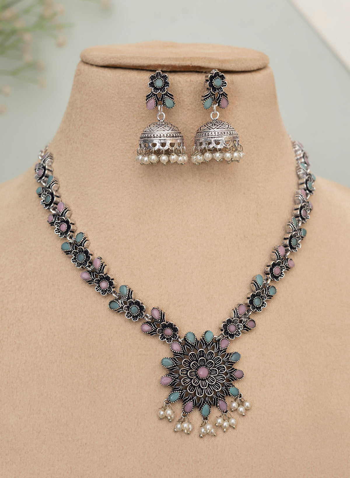 Manya necklace set