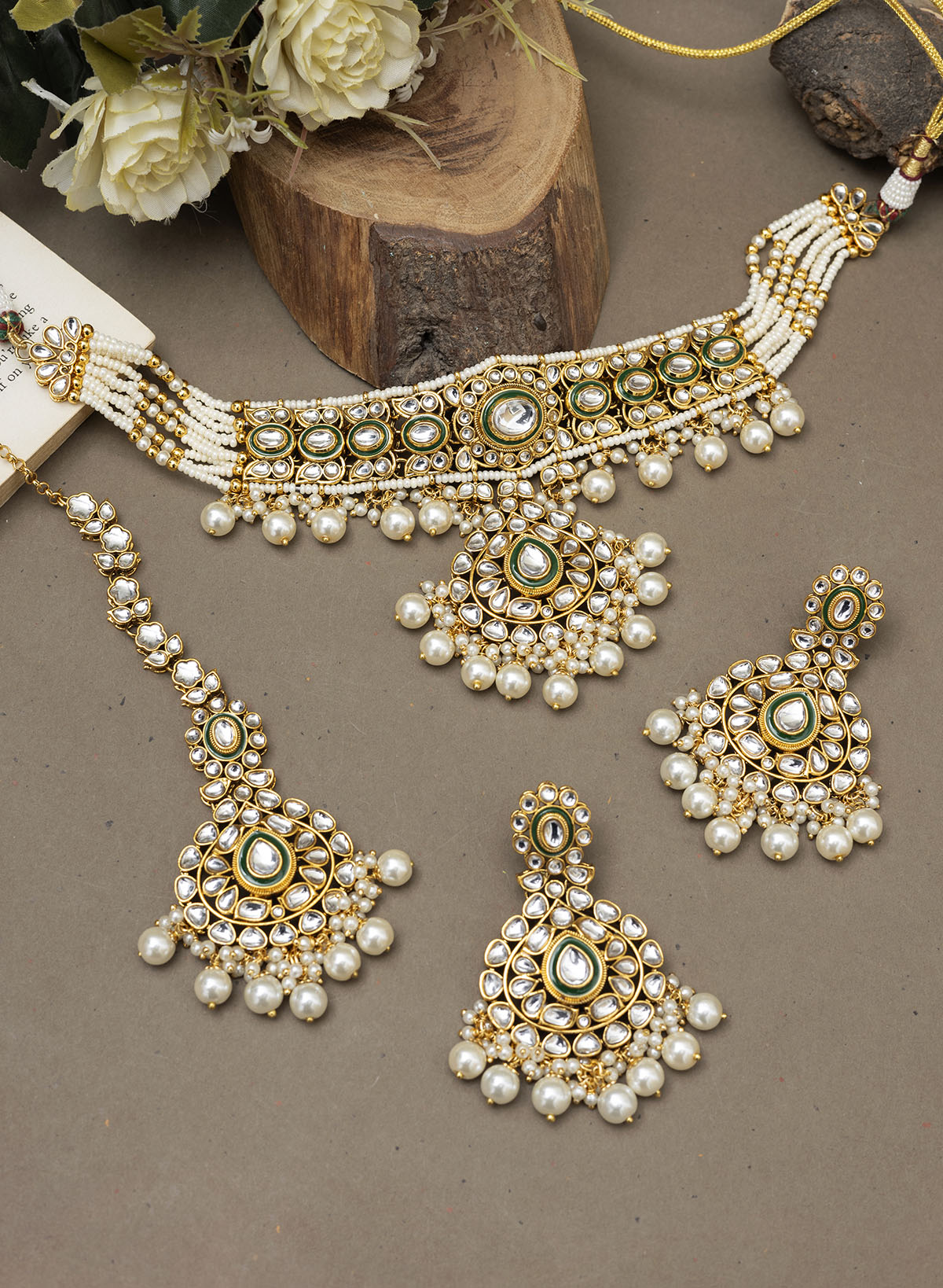 Suganya necklace set