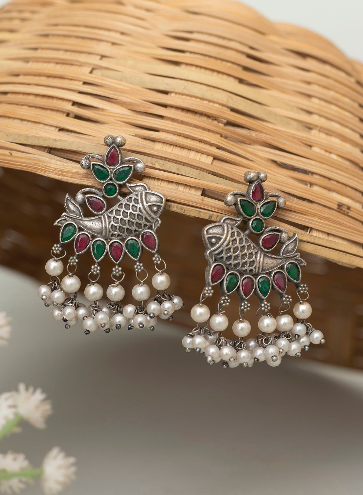 Hilsa pearl earring