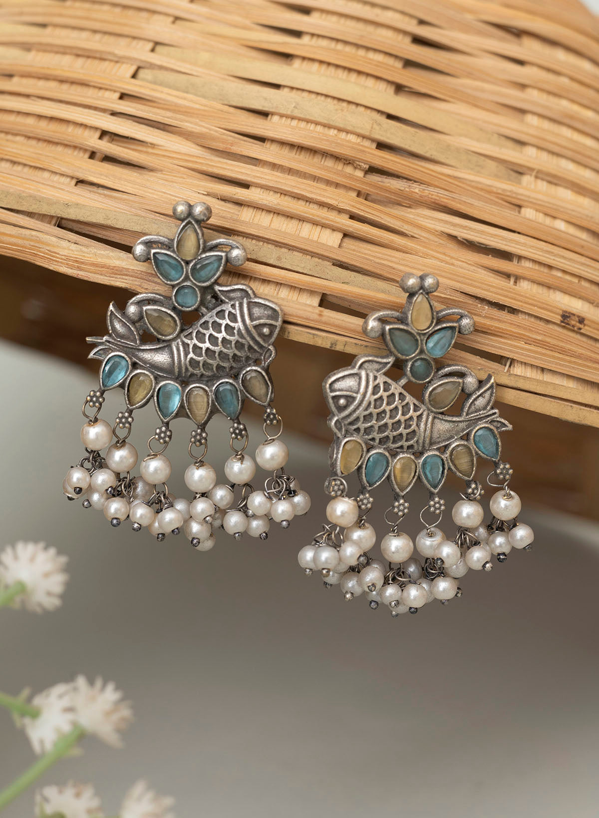 Hilsa pearl earring