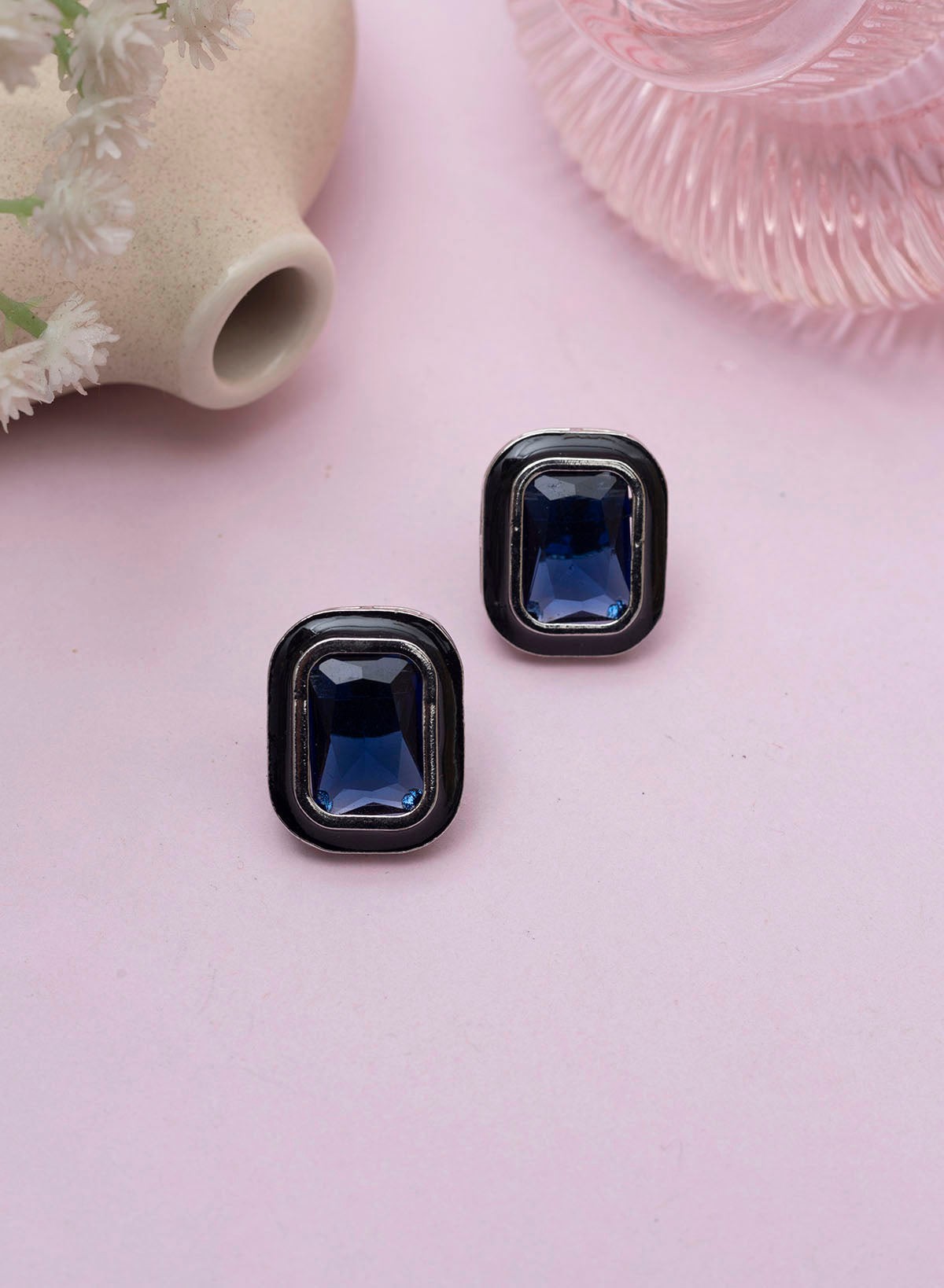 Neana Stud Earrings