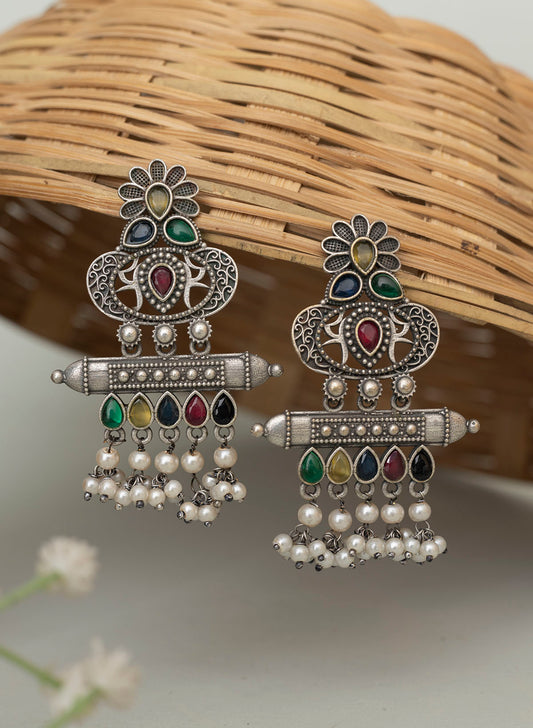 Devahuti pearl earrings