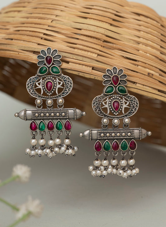 Devahuti pearl earrings