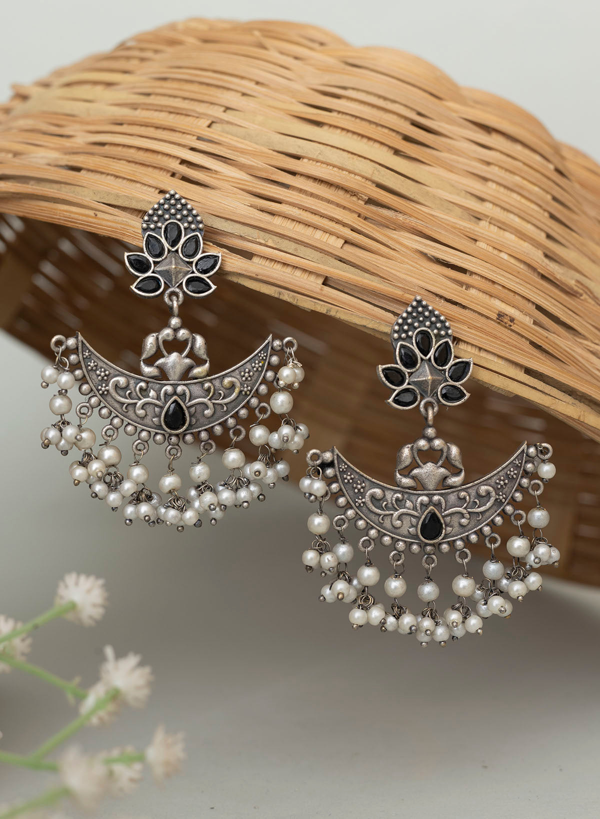Jagyi silver earrings