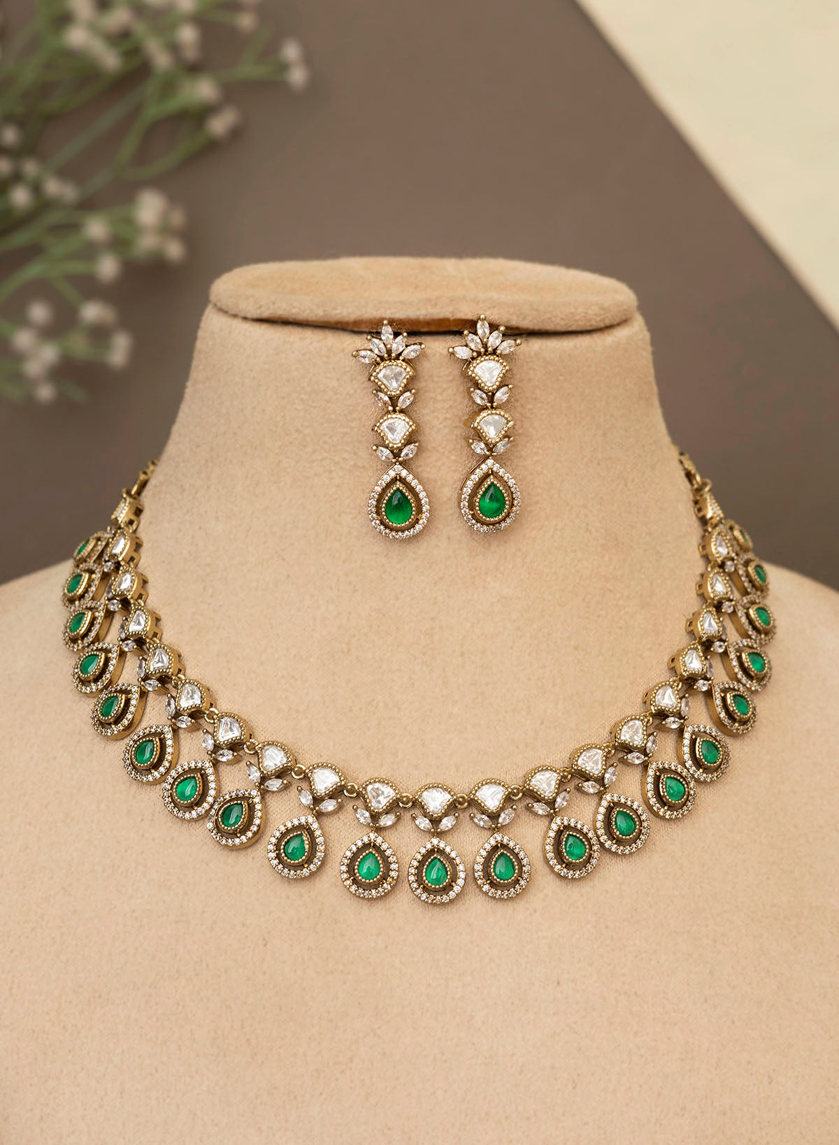 QUDSIA DROP NECKLACE SET