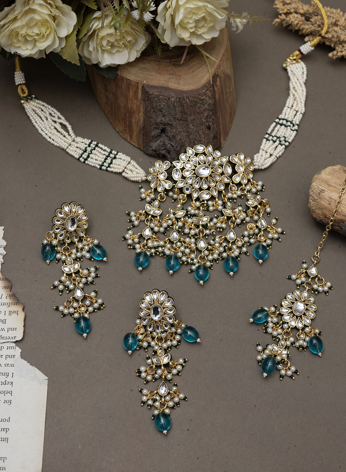 Joshika Kundan Necklace set with Maangtikka