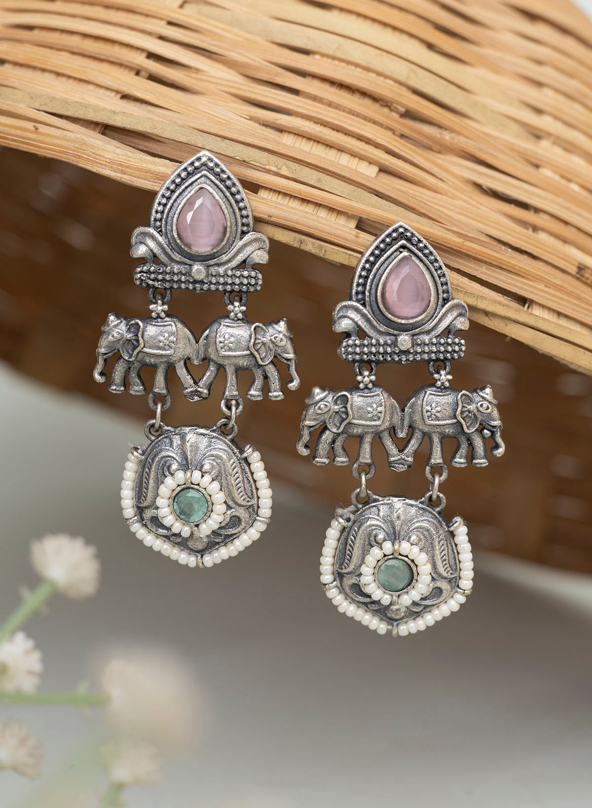 Dishi elephant earring