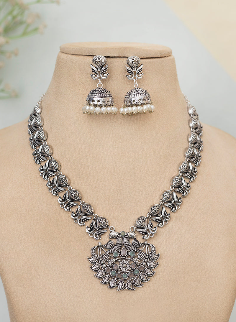 Mitra Necklace set