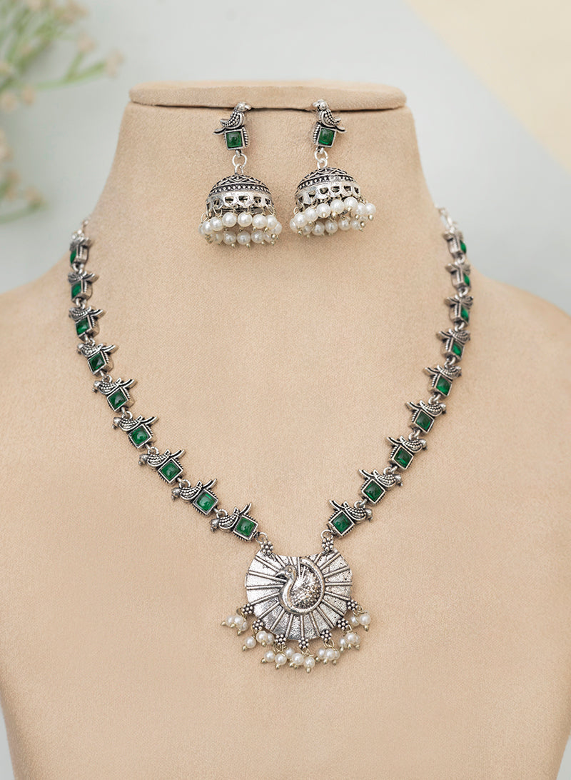 Amrina Necklace Set