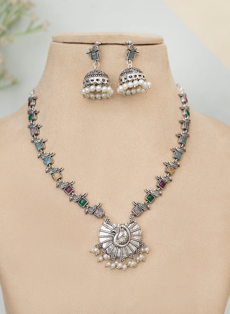 Amrina Necklace Set