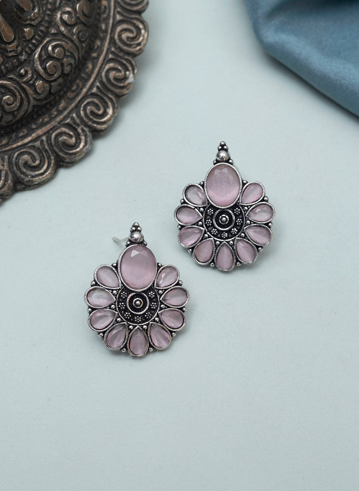 Ameesha Stud Earring
