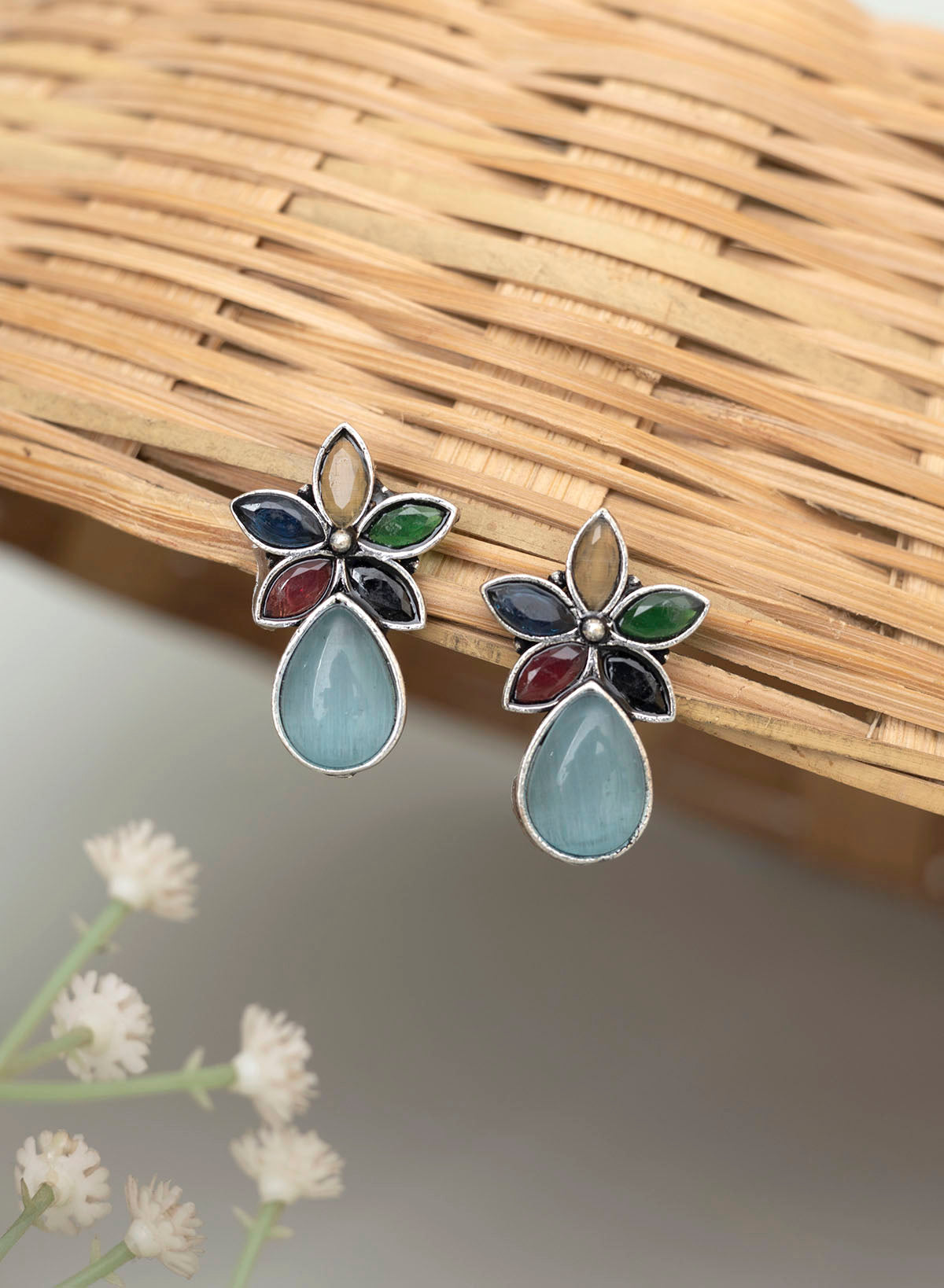 Lavya earring