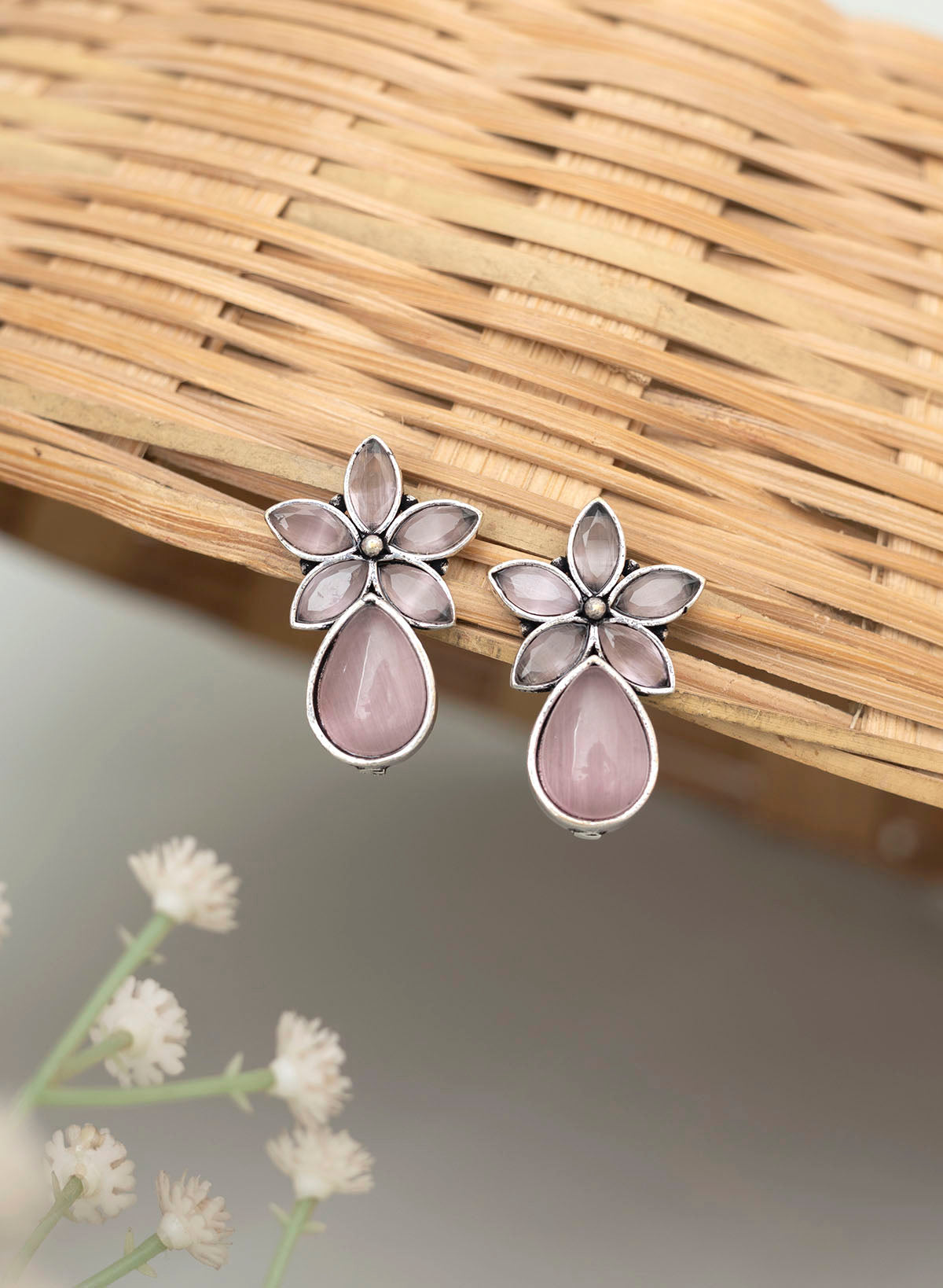 Lavya earring