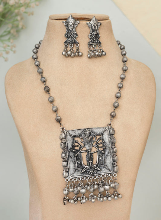 Reshu Necklace Set