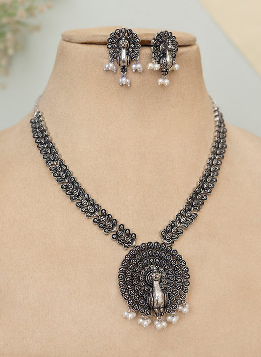 Shipraa Necklace Set