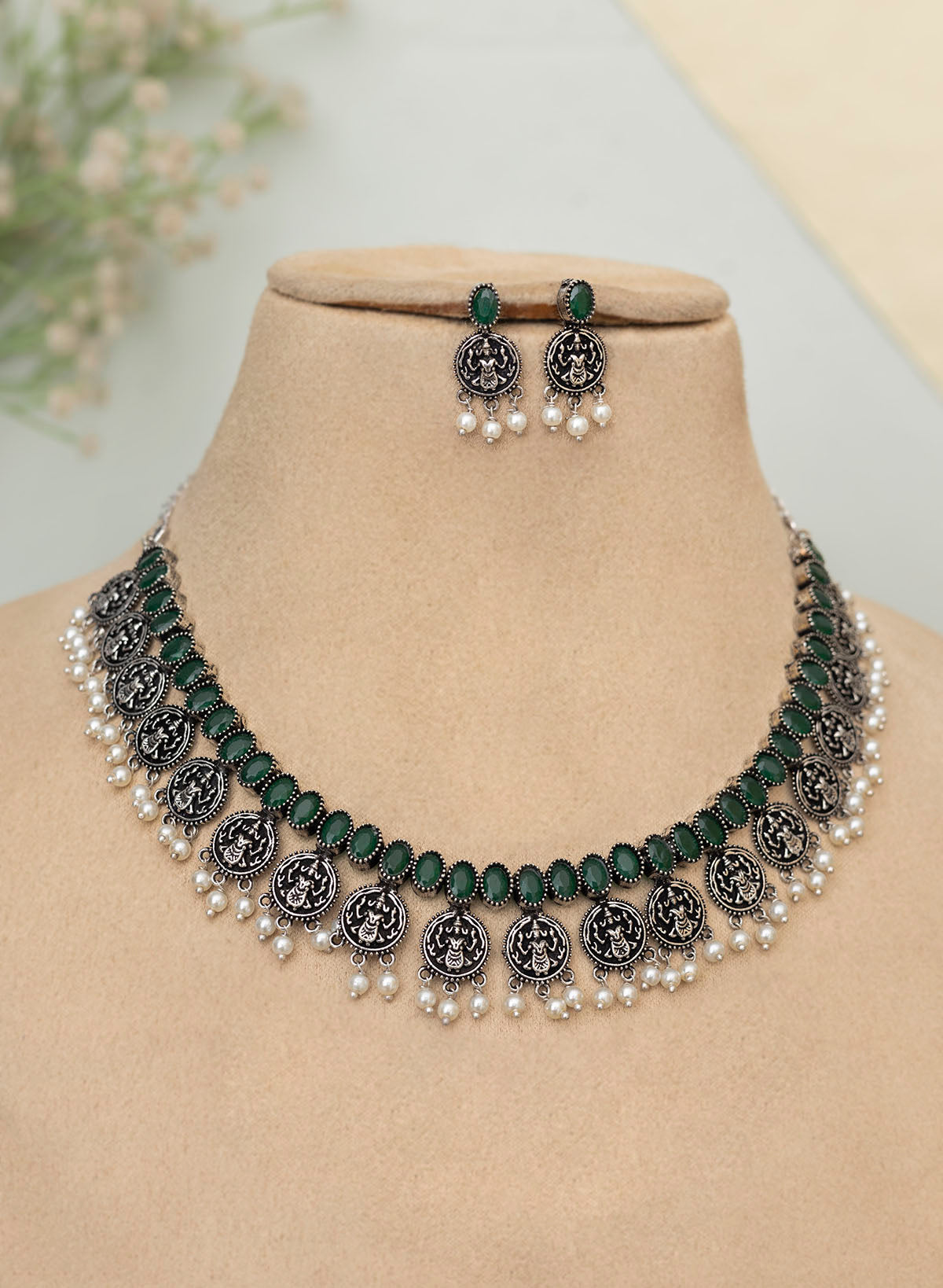 Rishikaa Necklace Set
