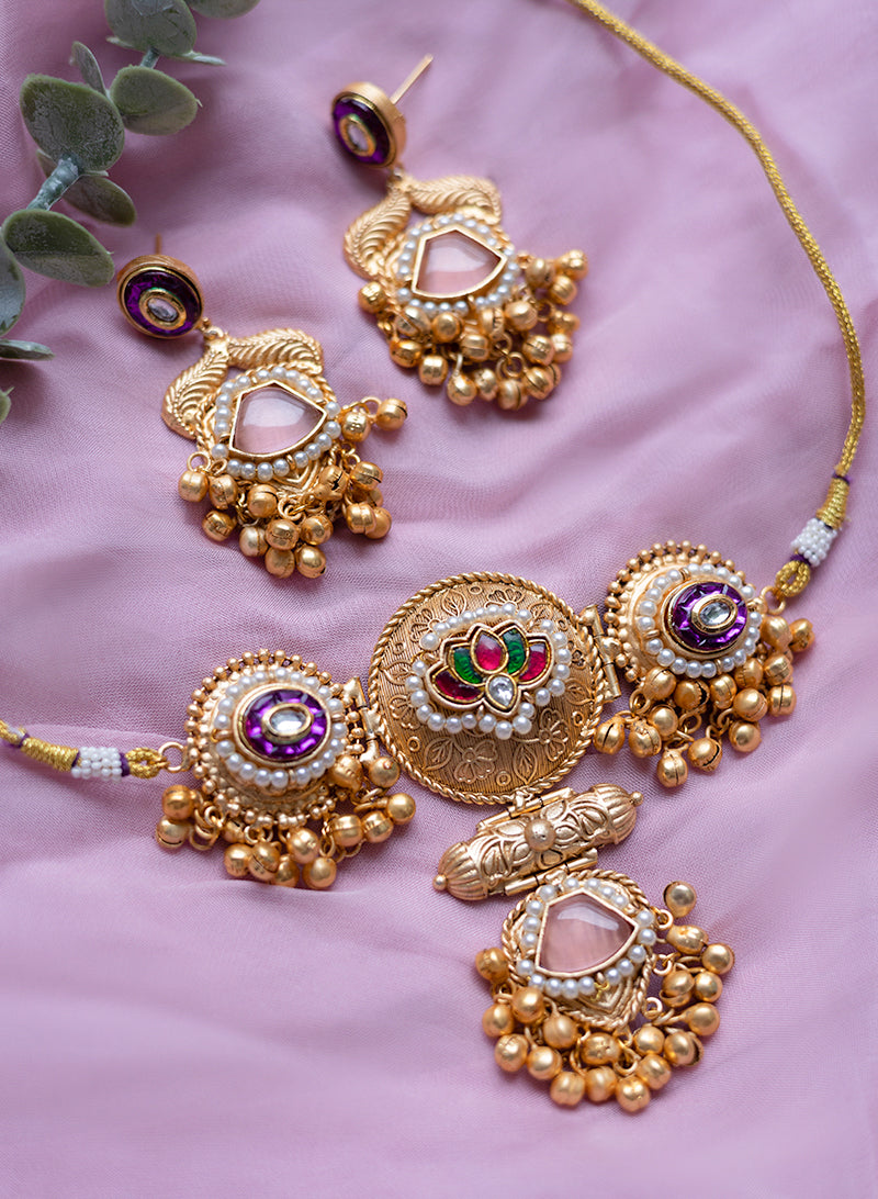 Insha necklace set