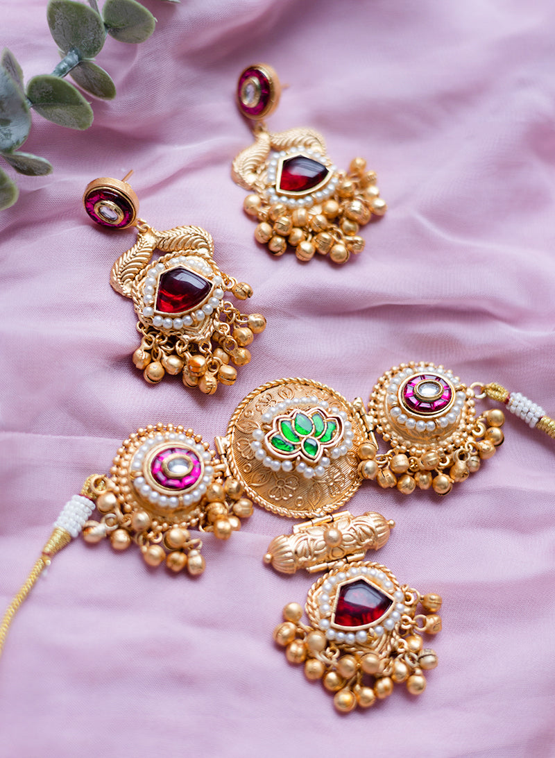 Insha necklace set