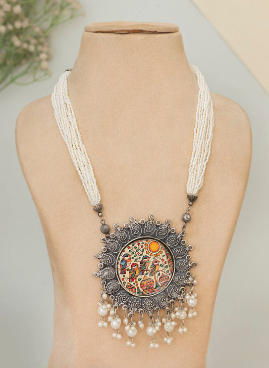 Navita Long Necklace