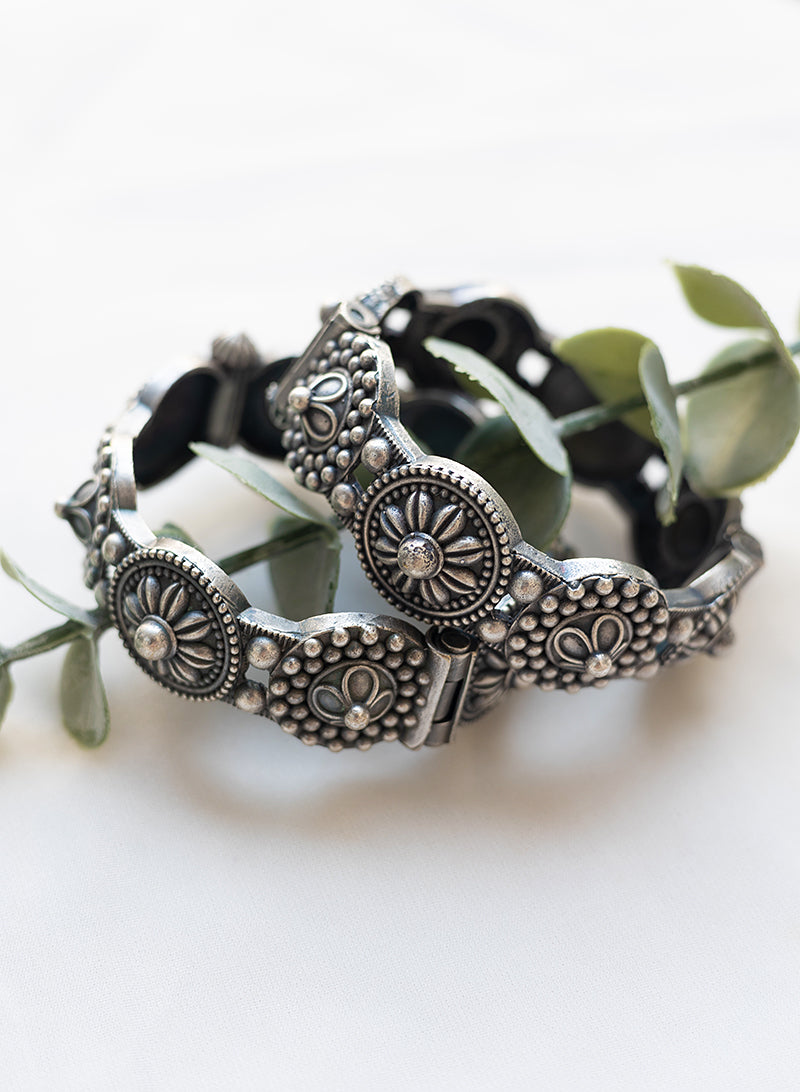 Tishika Bangle
