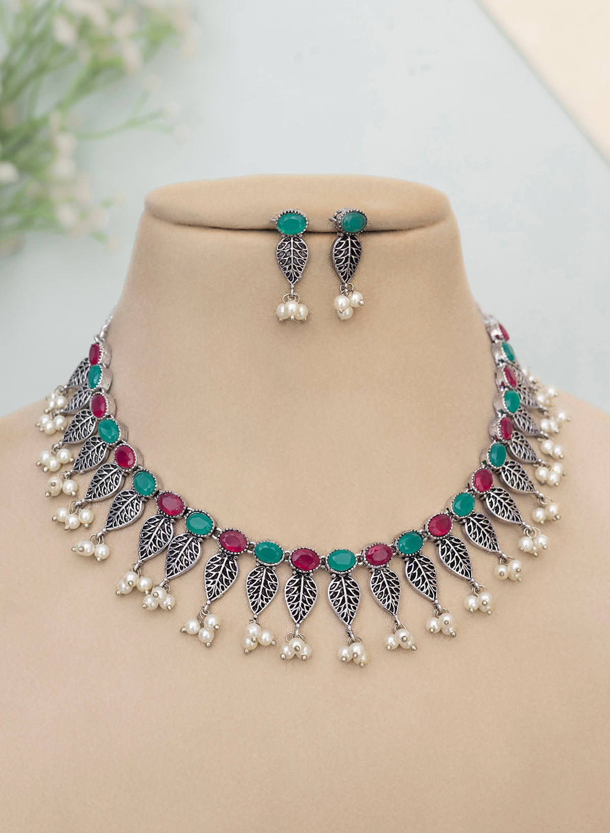 Ninarika Necklace set