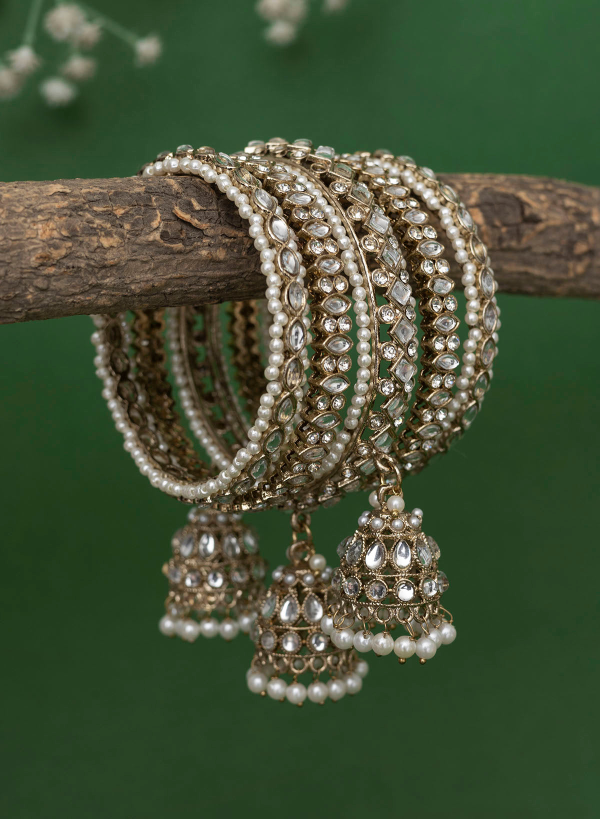 Anshita Kundan Bangles