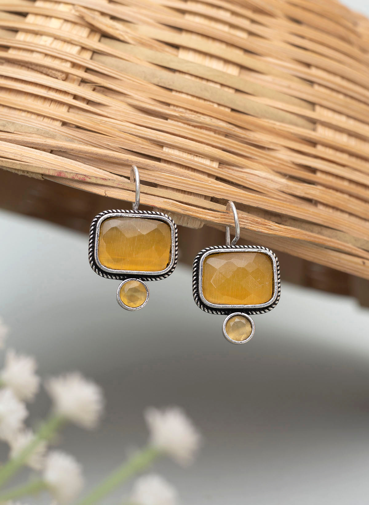 Nimmi Drop Earring