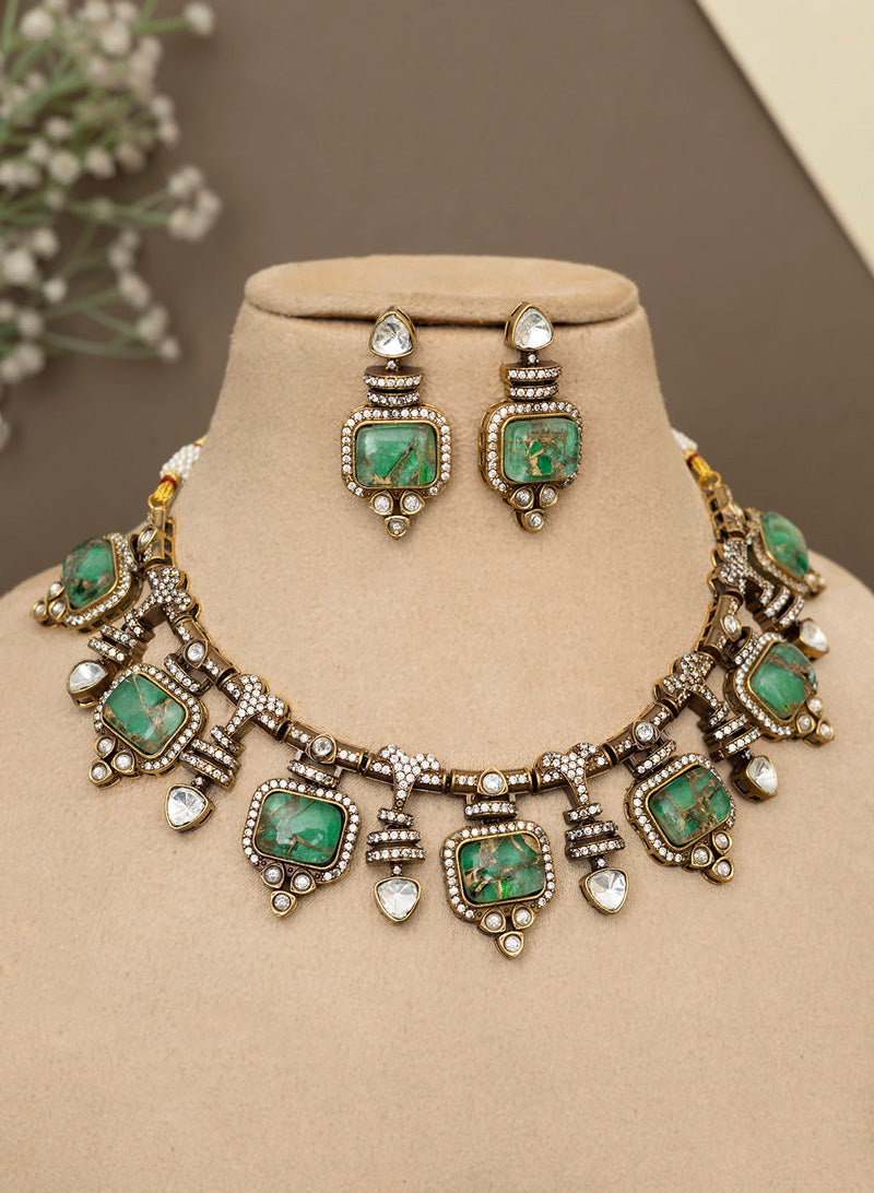 Dakshika necklace set