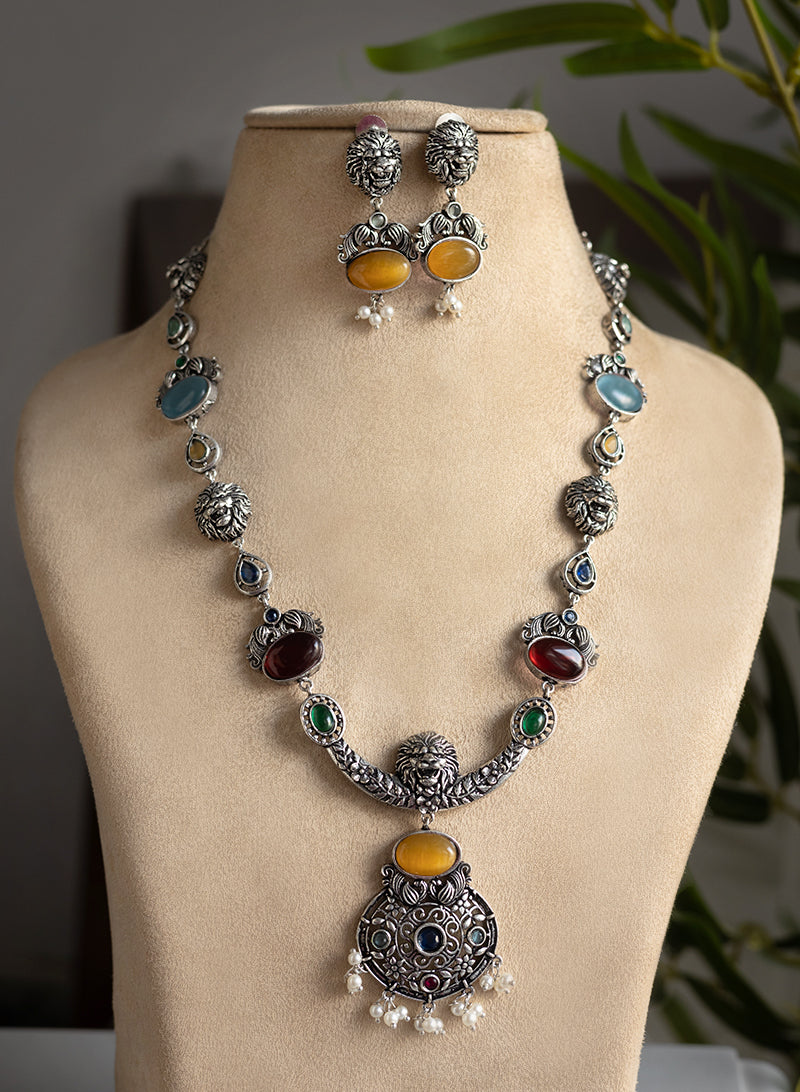 Vihaana Necklace Set