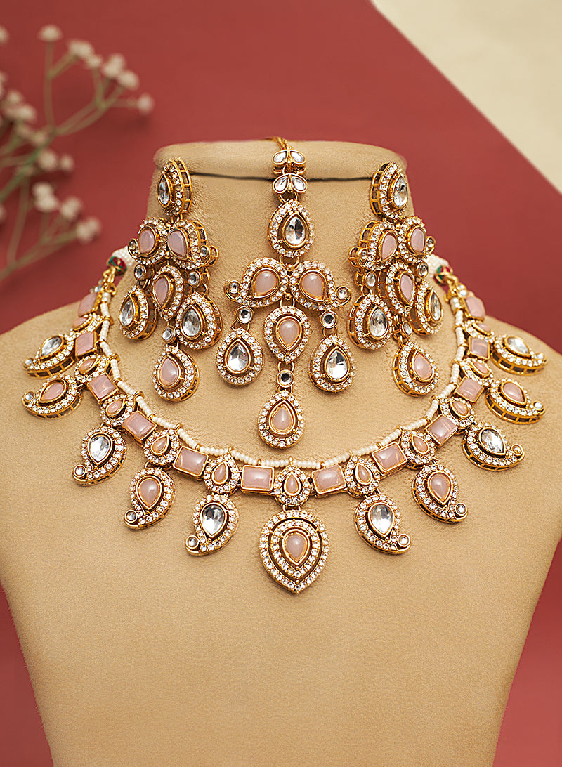 Tritiya necklace set