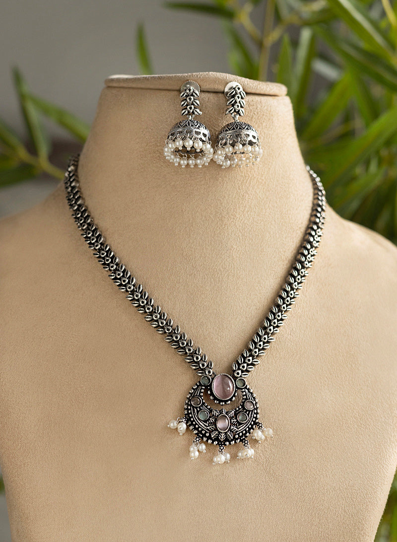 Aadarshini Necklace set