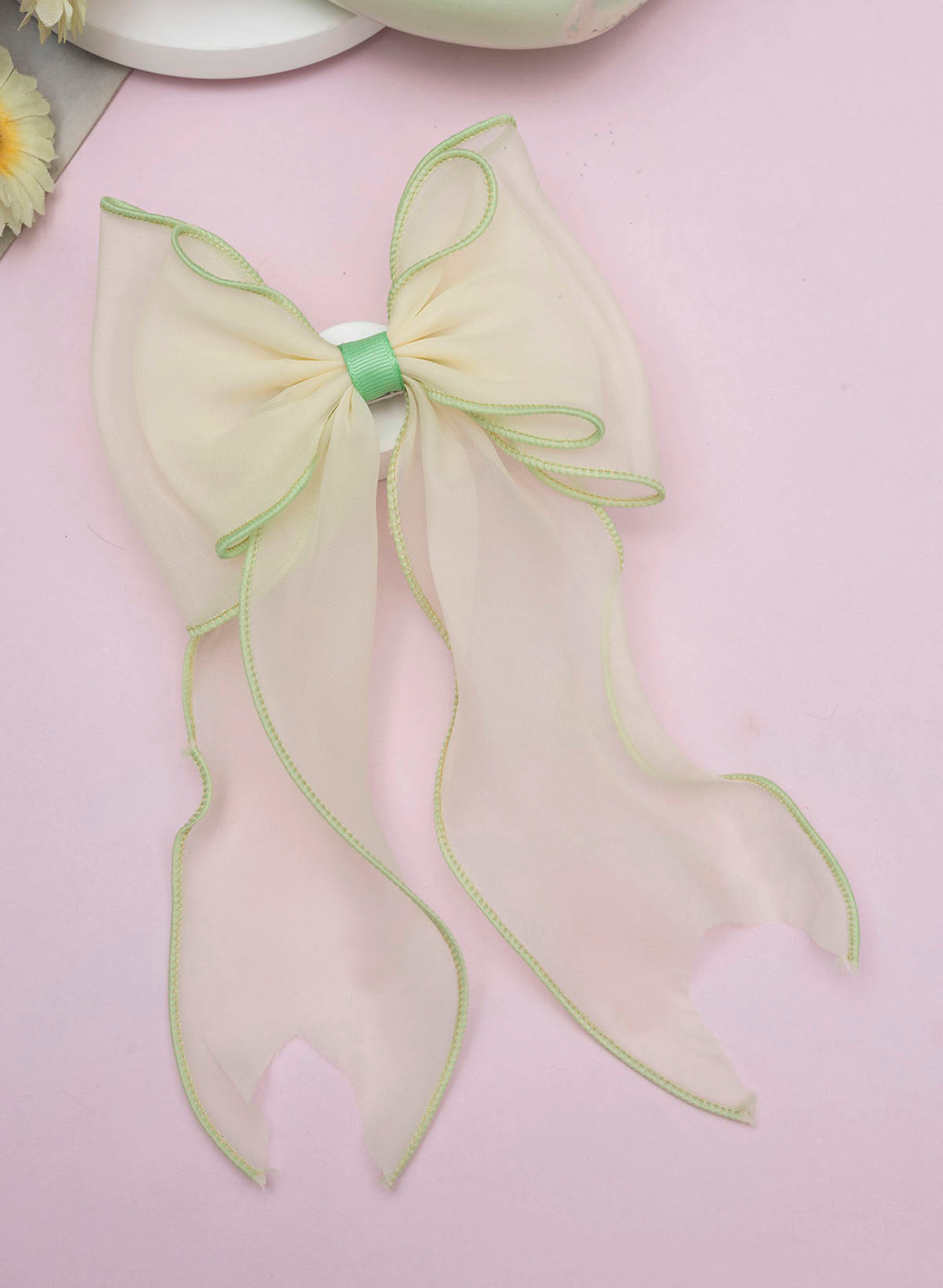 Genesis hair bow