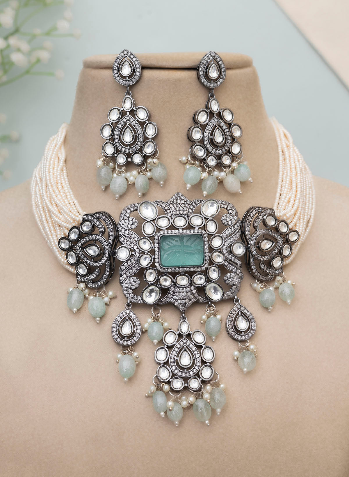Arnaa Necklace set