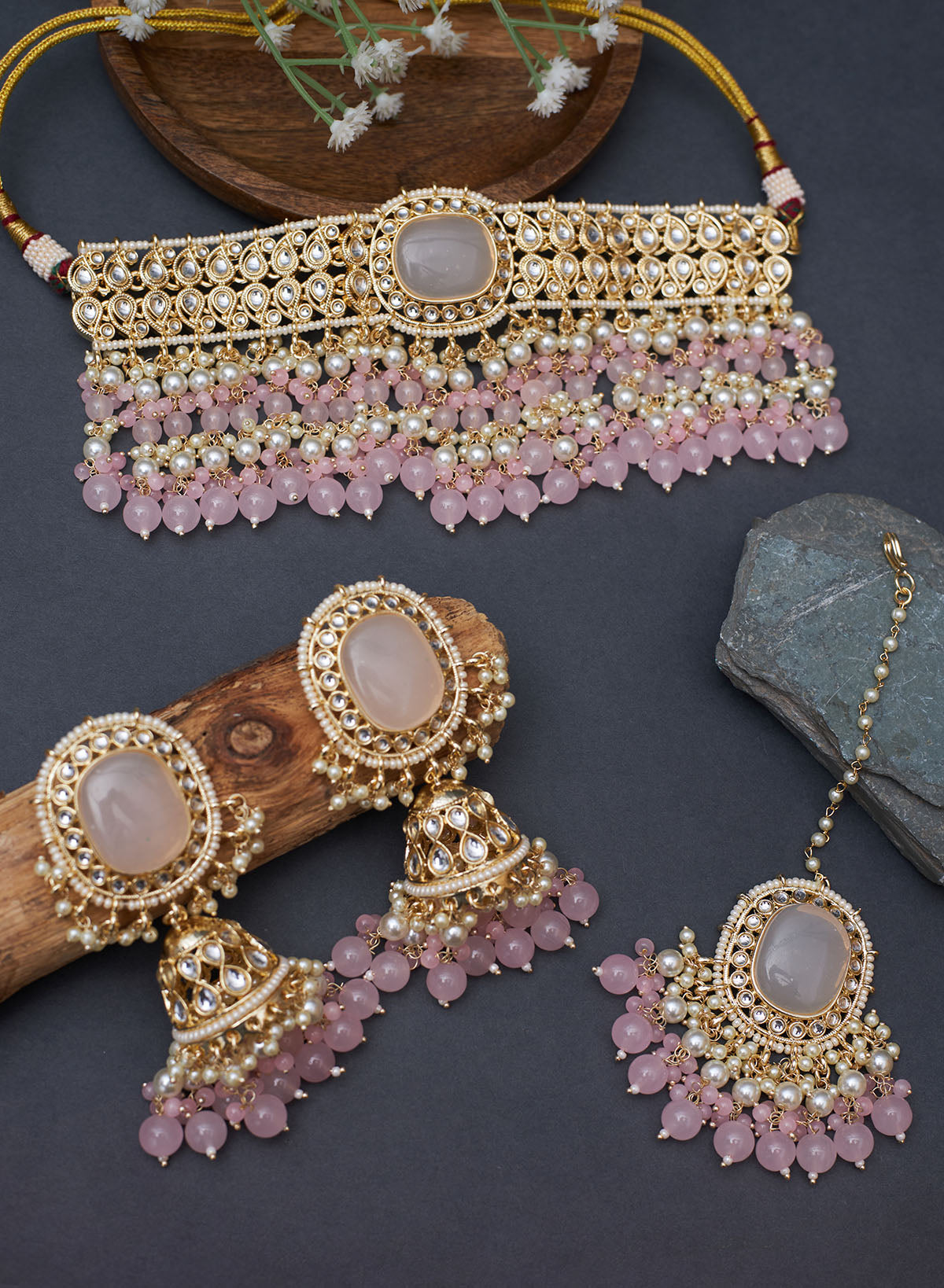 Swatisuta Kundan Necklace Set