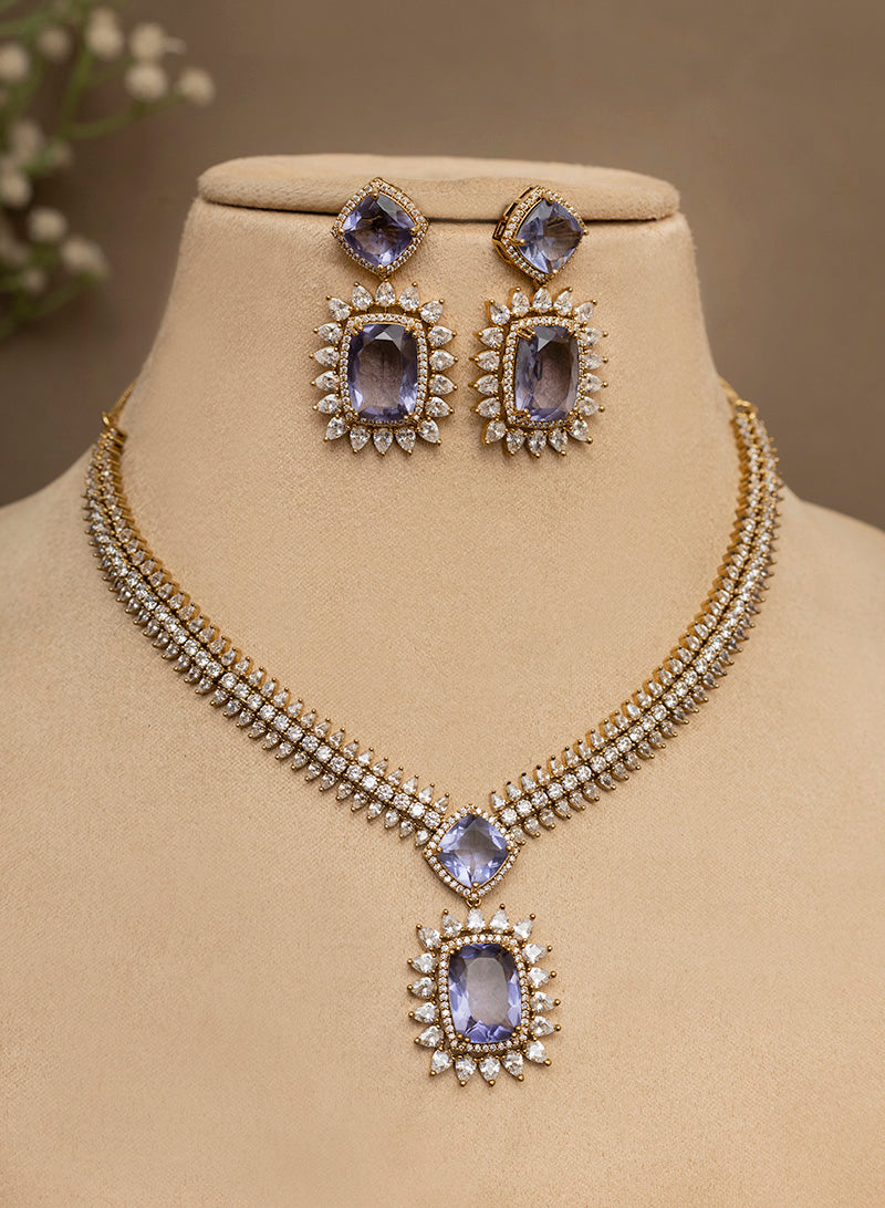 Atira Necklace Set