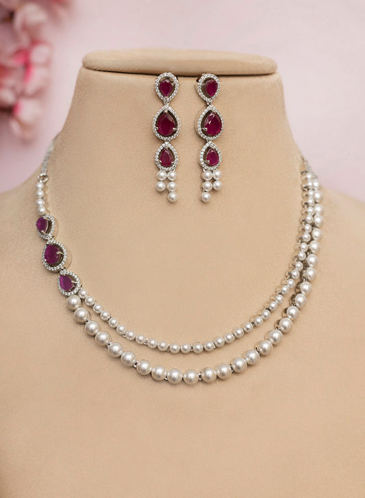 Fawn Pearl Necklace Set