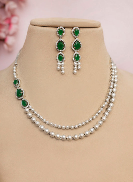 Fawn Pearl Necklace Set