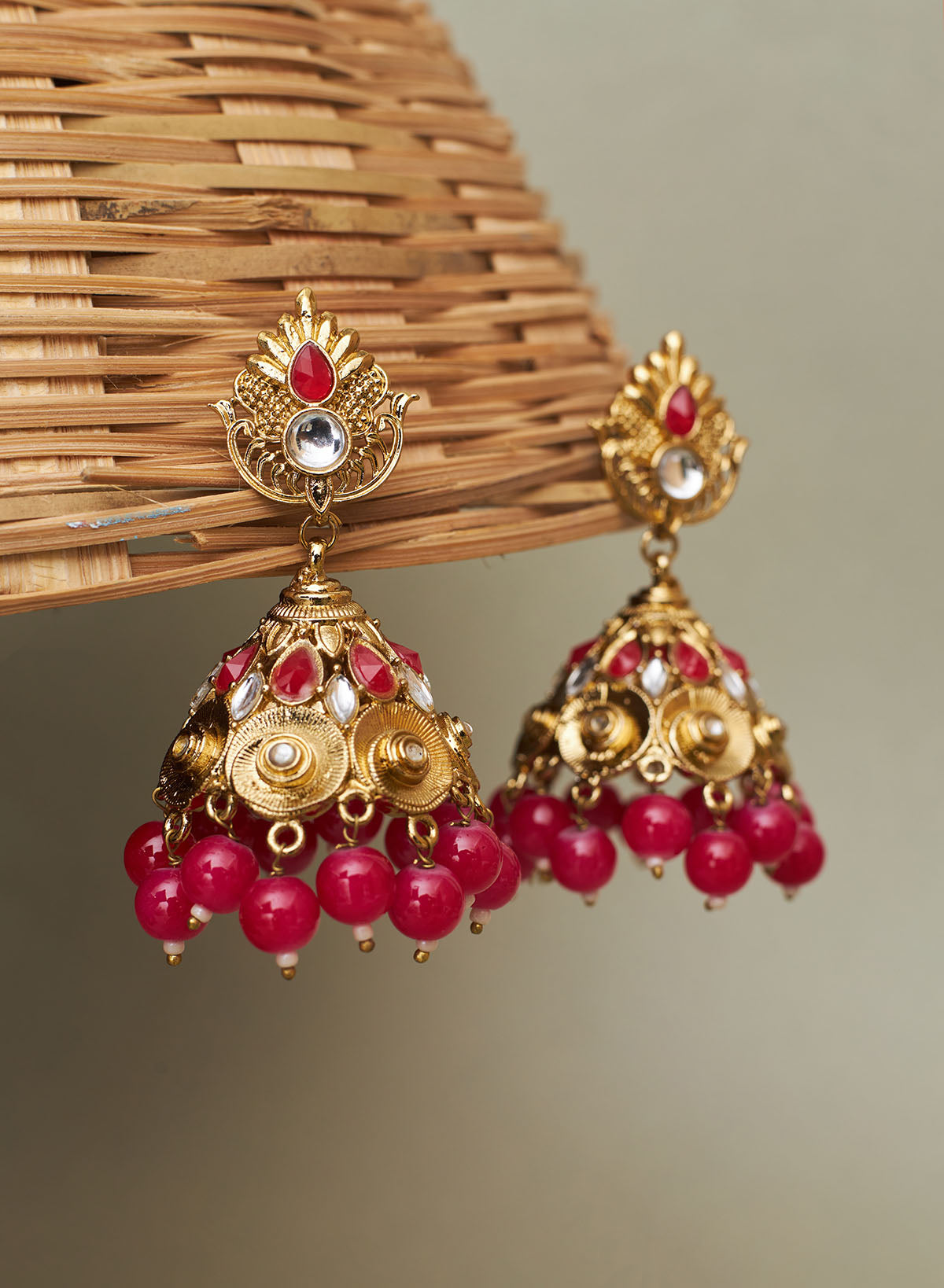 Sharda Kundan Golden Jhumka