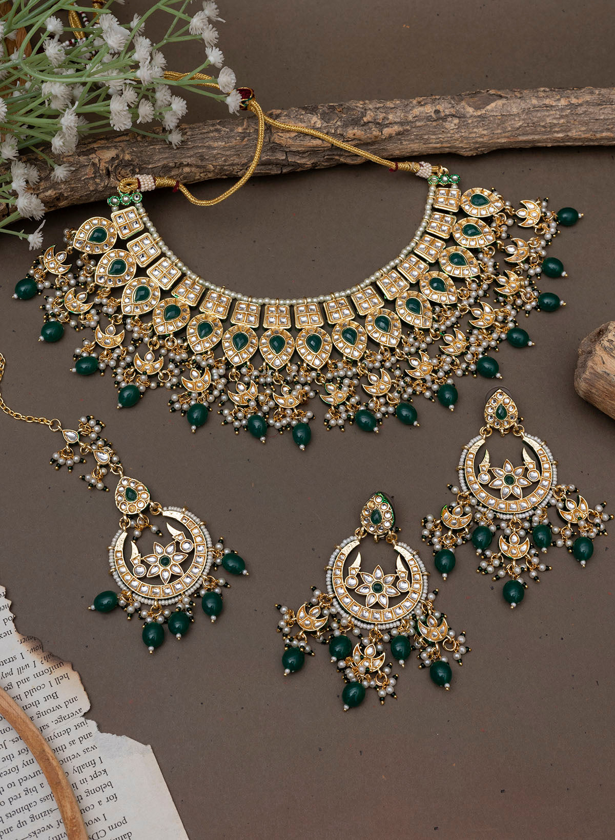 Ketki Kundan Necklace Set