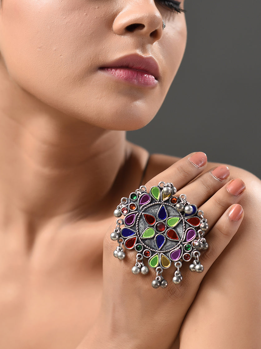 Oviya mirror ring