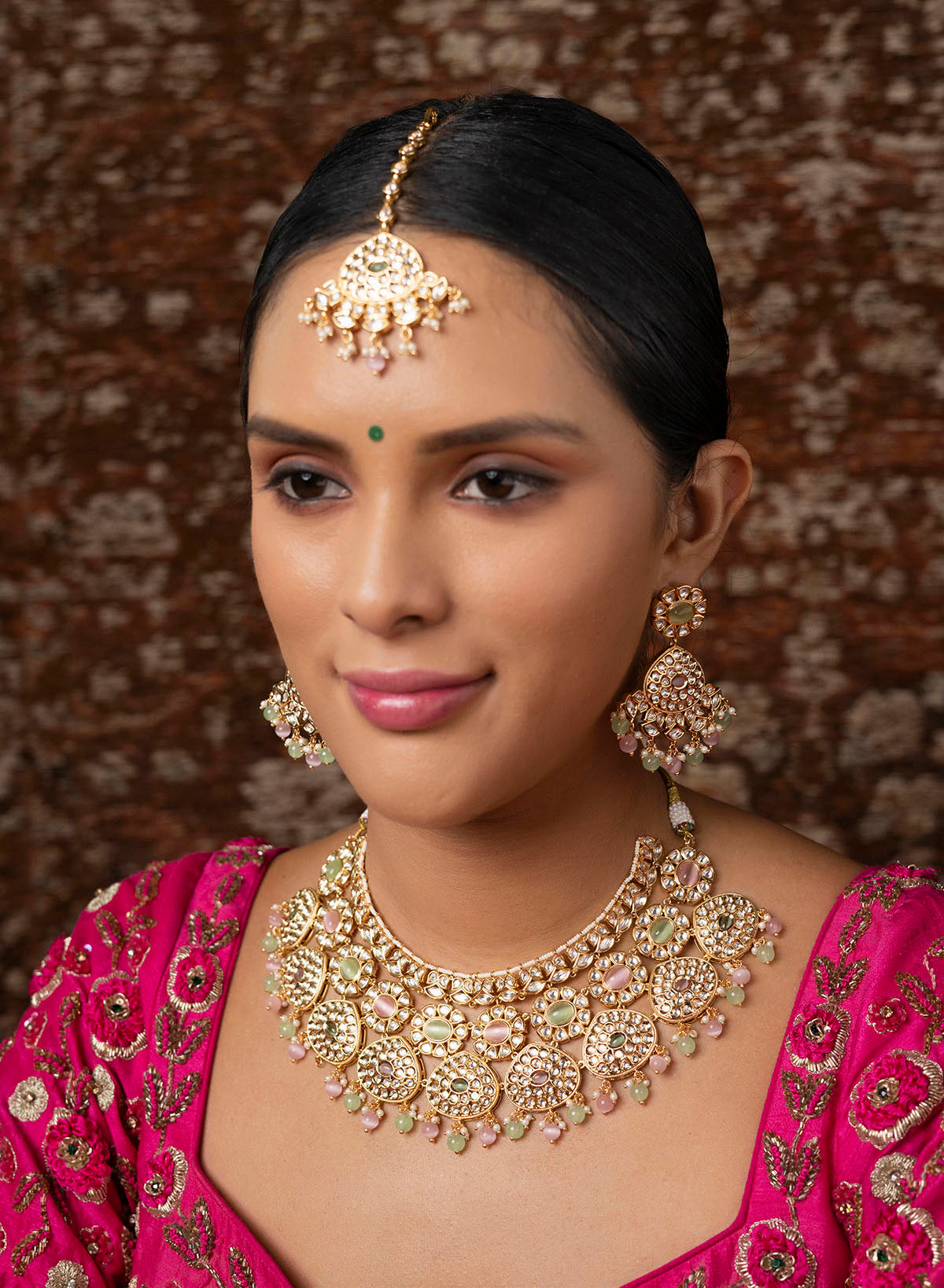 Medina Kundan Necklace Set with Mangteeka