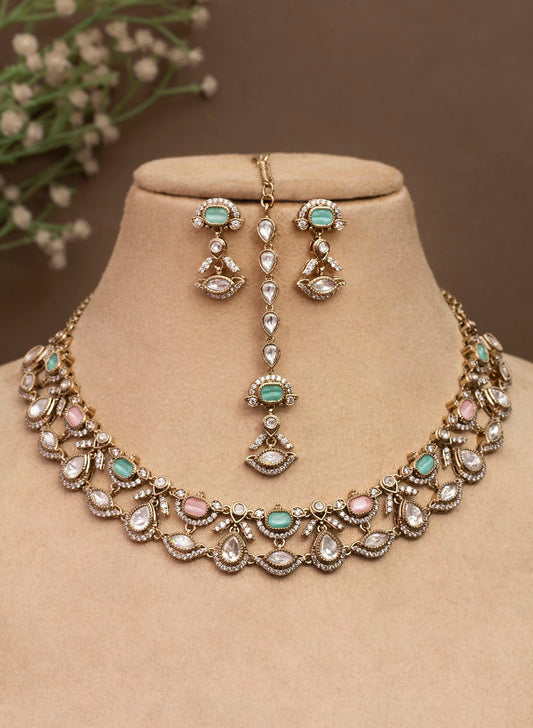 VALORA NECKLACE SET